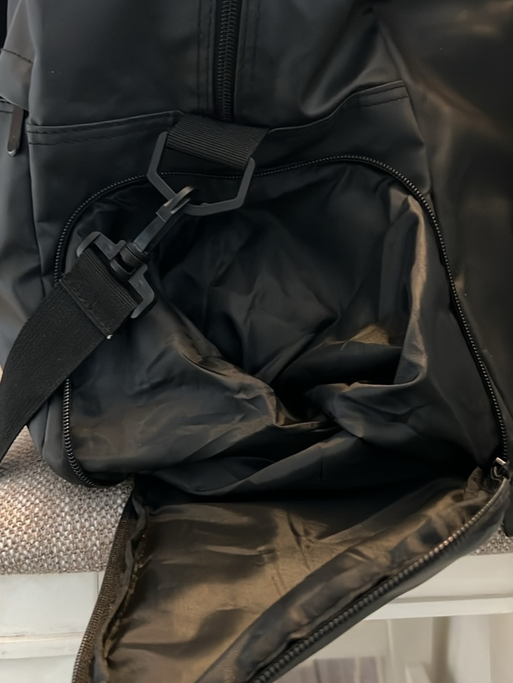 Hotworx Black Duffel Bag - Picture 2 of 5